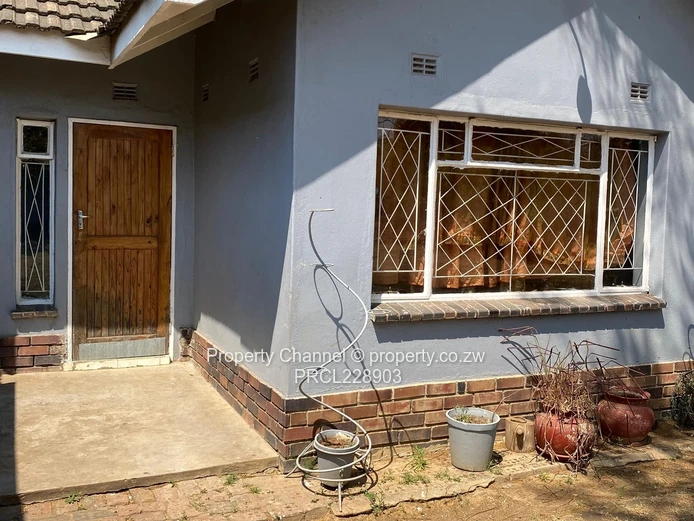  1-Bedroom Rental Cottage in Greencroft, Harare with Borehole