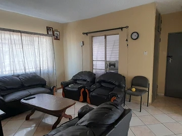 3 Bedroom Flat & Apartment