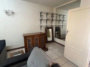 3 Bedroom Flat & Apartment