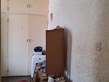 2 Bedroom Flat & Apartment