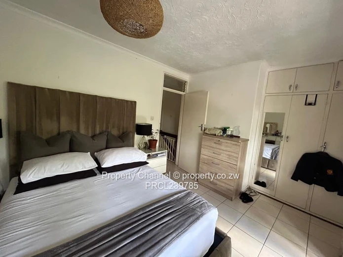 Avondale 2-Bed Garden Flat — Modern Fitted Kitchen & Garden