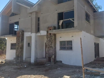 3 Bedroom Flat & Apartment