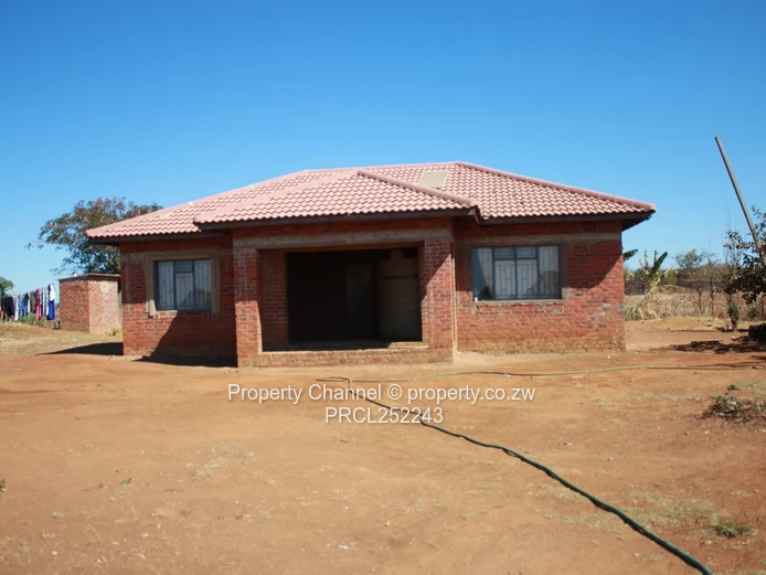 Incomplete 3 Bed Cottage on 2,500m² with Borehole in Knowe, Norton