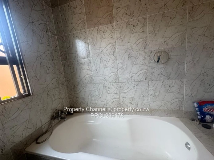 Solar-Powered 4 Bedroom Family Home