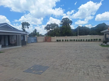 3 Bedroom Garden Flat