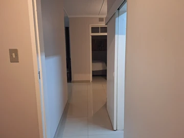 3 Bedroom Flat & Apartment