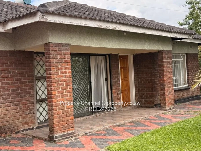 Mainway Meadows 3-Bed Brick Home - Modern Kitchen & Borehole