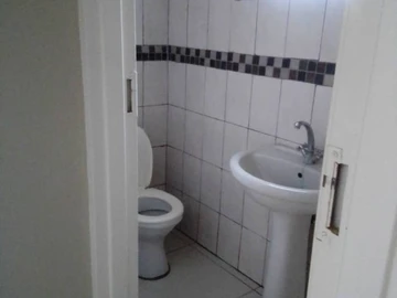 3 Bedroom Flat & Apartment