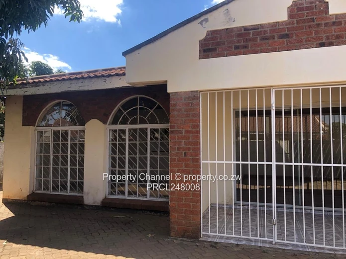 A Spacious 4-Bed House in Bloomingdale