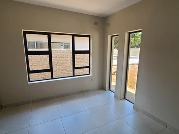 3 Bedroom Garden Flat