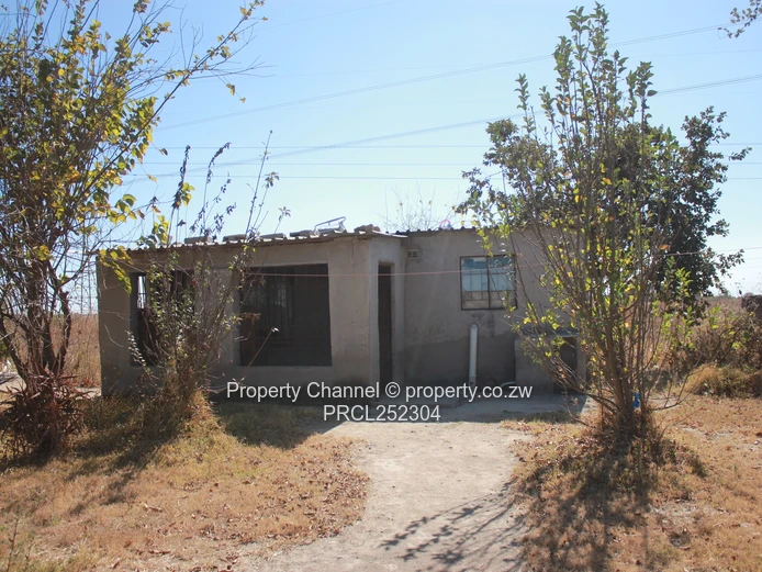  1500m² Stand in Norton Trafalga — Gravel Road Access