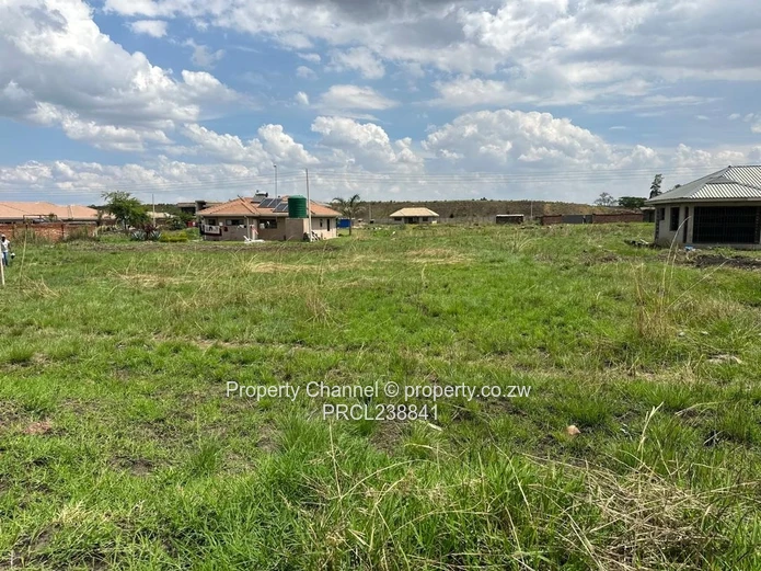 Stand For Sale In Sandton Phse 2 (Behind Conway College)