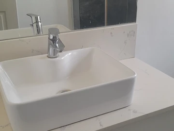 3 Bedroom Flat & Apartment