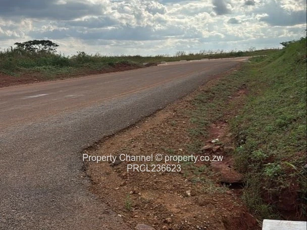 518m² Tarmac Frontage Stand on Scenic Nyeredzi Ridge